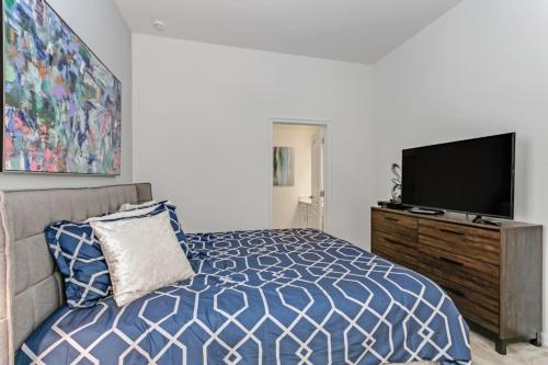 12 Bed 9 1 2 Bath In Solterra Resort Near Disney! villa - image 11