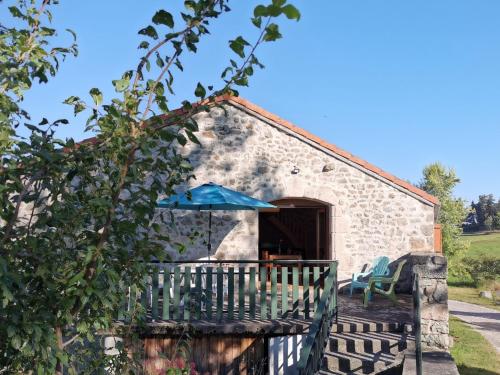 Charmant gîte à Saint-Romain-Lachalm avec terrasse et proximité Dunières - FR-1-582-264 gîte à louer Riotord