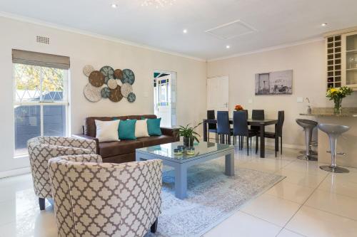 Étterem, Rustic Manor Guest House near Cape Point Vineyards Tasting Room
