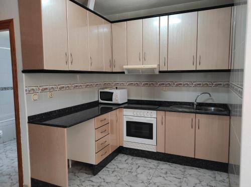 Kitchen, Marina Sunrise Puerto in Torrevieja