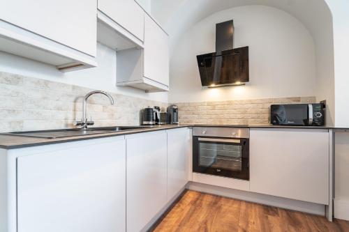 Picture of Watergate Penthouse - New 2 Bed Luxury Apartment In City Centre