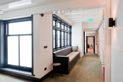One-Bedroom Huidenstraat Suite image 10