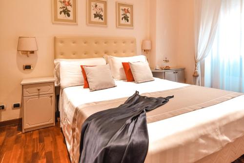 Hotel Jolanda Room Type - Small Double Room