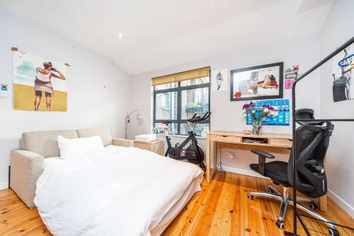 Picture of Pass The Keys Lovely 2Bedroom Apartment With Roof Terrace In Shoreditch