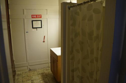 463 Beacon Street Guest House Image 23