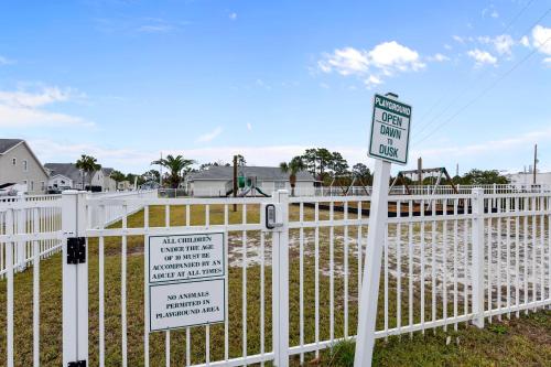 Willows Beach Retreat by Book That Condo - image 3