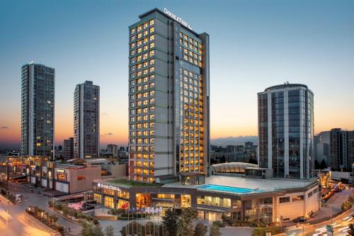 DoubleTree by Hilton Istanbul Atasehir Hotel & Conference Centre, Istanbul bei Sarıgazi