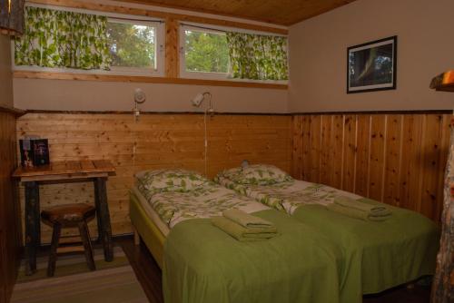 Twin Room with Forrest View 