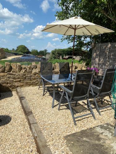 Spaniel Cottage with views of Ham hill, Stoke sub Hamdon