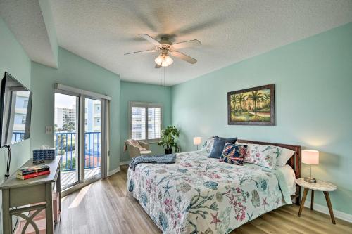 Walk to Ocean Condo with Pool in New Smyrna Beach in New Smyrna Beach, USA