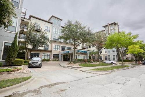 Sonder at Reverchon Park - image 9