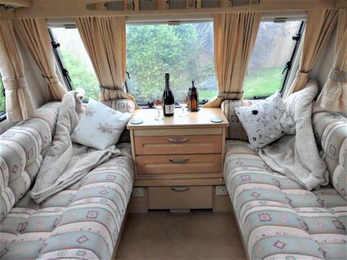 . Y Ffau - A gorgeous little caravan