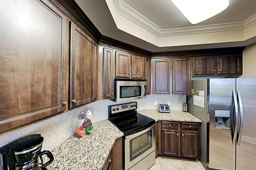 Exceptional Vacation Home in Orange Beach condo - image 7