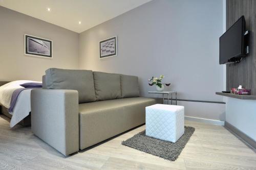 Superior Double Room image 10
