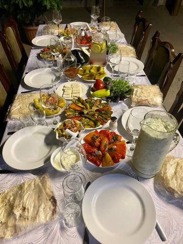 Ēdiens un dzērieni, Noravank B&B in Čiva