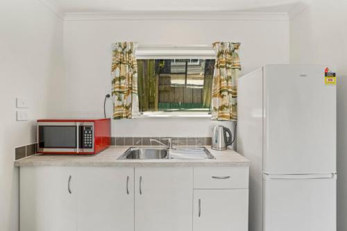 Shower, Karori Kabin - Karori Holiday Home in Karori