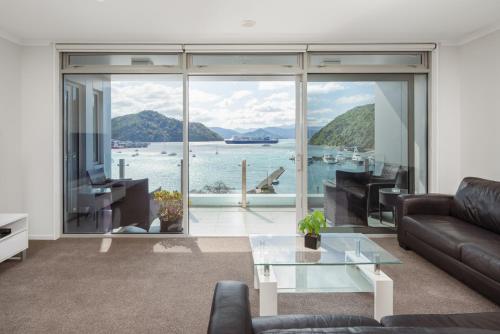 B&B Picton - Oxleys Penthouse 506 - Bed and Breakfast Picton