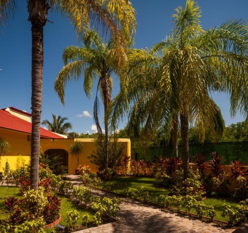 Beach Access, Sleeps 9 Adults, Private Heated Pool, Boat Dock, Villa Calaveras in Nuevo Vallarta , Mexico