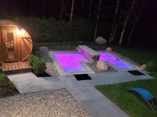 Spa, Chalets et Spa Lac Saint-Jean in Šambora (QC)