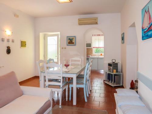 Apartment Marinella-3 by Interhome in Crni