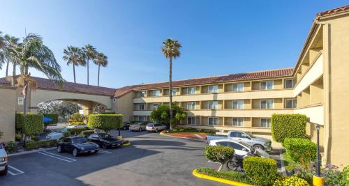 Best Western Plus Newport Mesa Inn