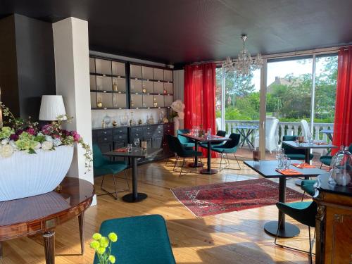 LA VILLA Hôtel-Restaurant-Bar - image 8