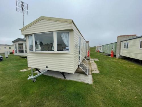 Beautiful 3-Bed Caravan in Walton on the Naze gîte à louer Trimley St Martin