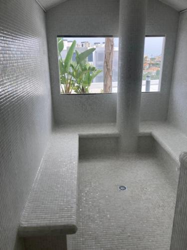 One-Bedroom Apartment image 1