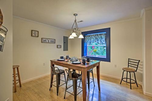 West Liberty Apartment Private Deck and Grill! - image 9