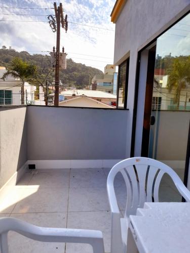 Lindo Estudio- GAROUPA Aconchegante apto Bombinhas