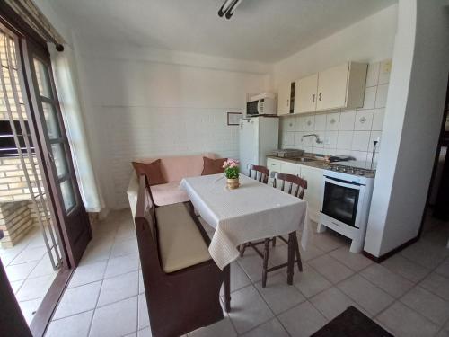 Apartment with Sea View image 5