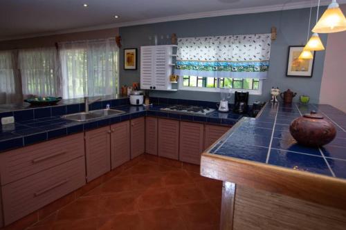 2 floor House with private pool