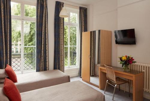 Euro Hotel - image 11