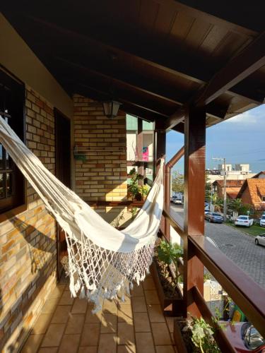 Studio Apartment with Sea View image 2
