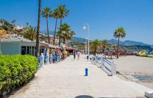 Apartamento en Playa de Burriana Rubarsal Nerja