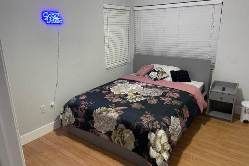 Beach Vibes- South Beach 2BDRM 2Bath Split Level Condo