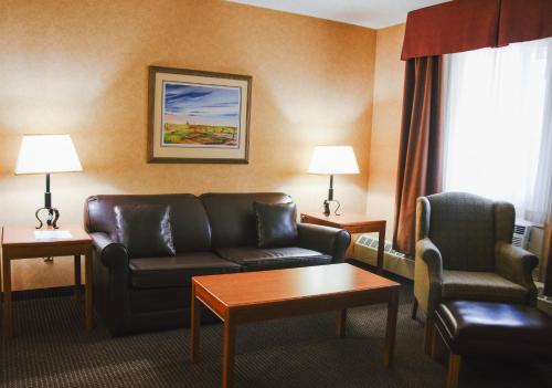 Stony Plain Inn & Suites