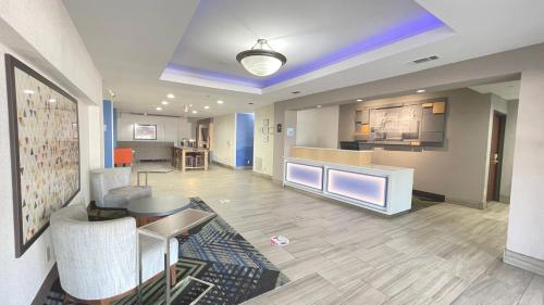 Holiday Inn Express Hotel & Suites Decatur, TX By IHG - 숙소 외관