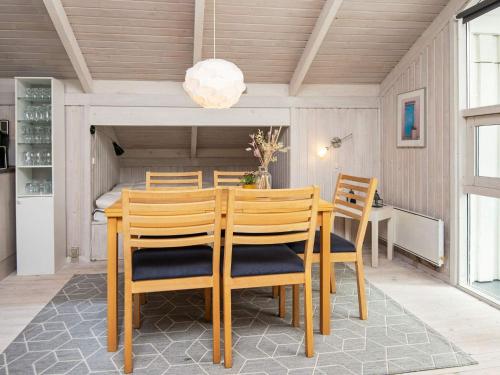 6 person holiday home in Ulfborg