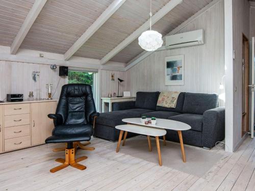 6 person holiday home in Ulfborg