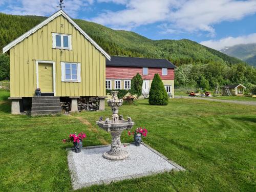 Taman, Rødseth Gårdsovernatting Familierom (Rødseth Gardsovernatting Familierom) in Molde