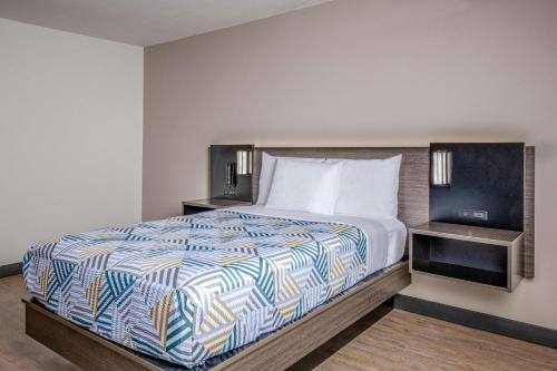 Motel 6-Euless, TX - Dallas Motel 6-Euless, TX - Dallas