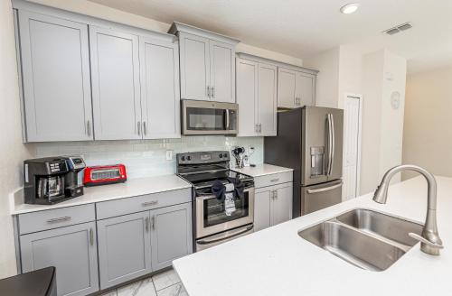 8923CG townhouse - main image