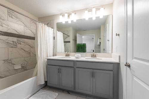 8923CG townhouse - image 11