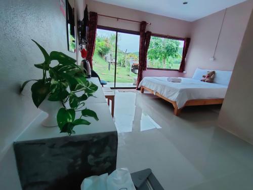 Baan Mai Hom Resort Suan Phueng