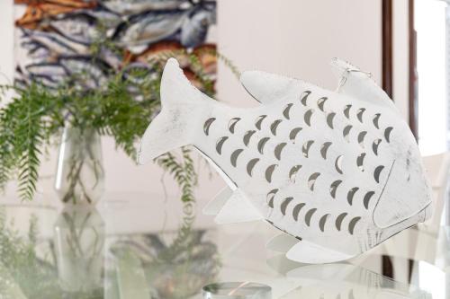 Modern Algarve Villa with Heated Pool and Beach Access