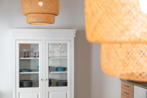 Modern Algarve Villa with Heated Pool and Beach Access