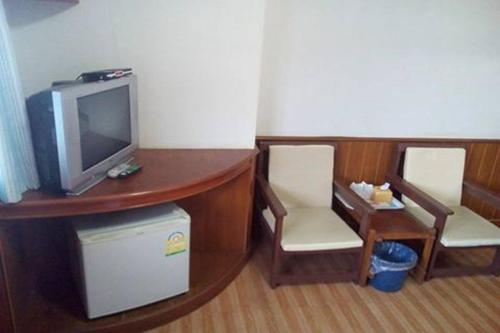 Standard Double Room with Fan image 5