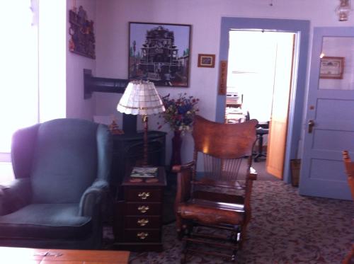 Pullman House Inn - image 3