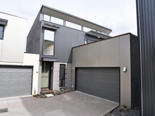 LUXE TOWNHOUSE 2 - INLET SIDE